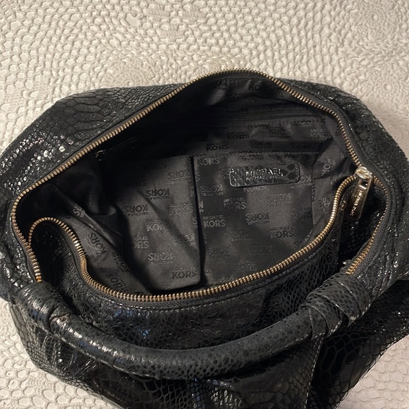 Michael Kors black leather purse - Picture 6 of 6